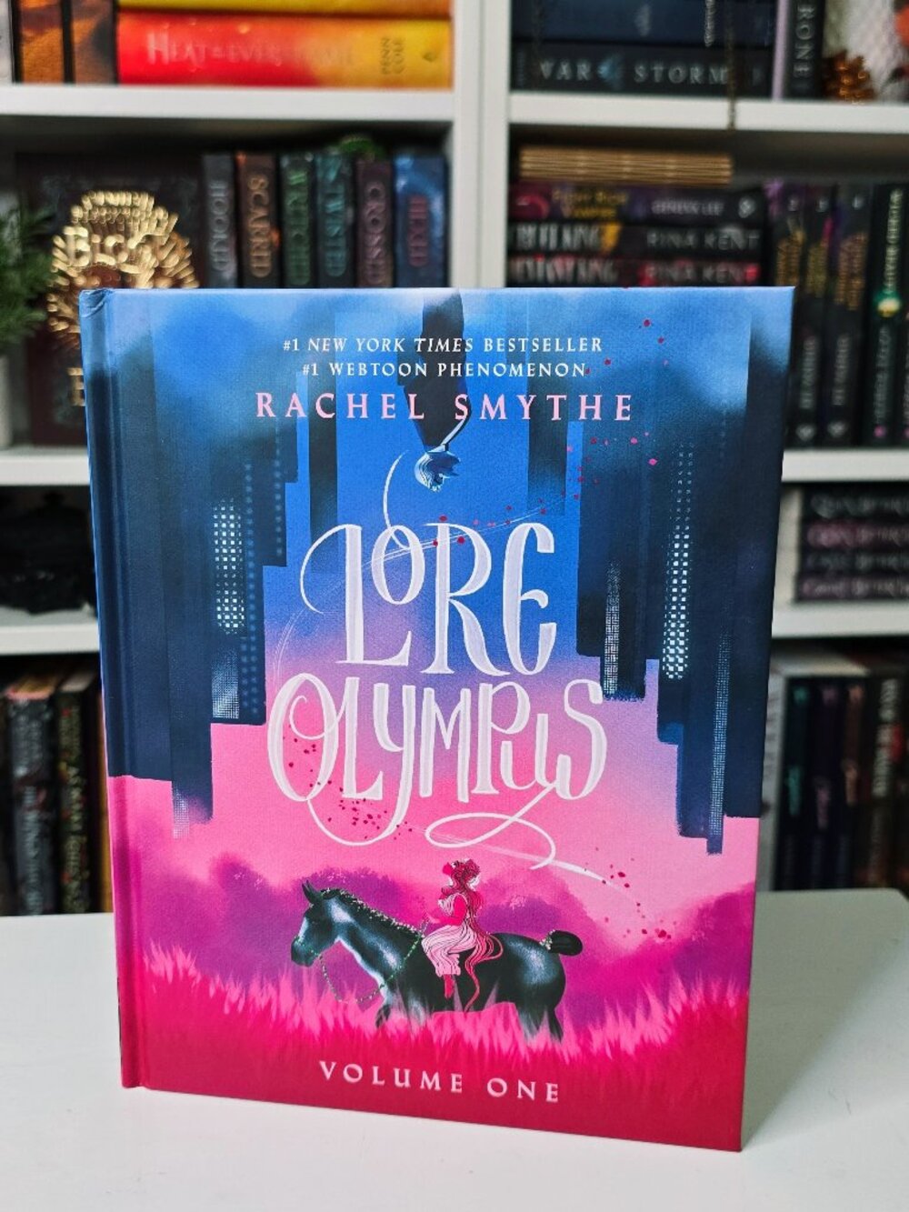 Lore Olympus: Volume One - Rachel Smythe